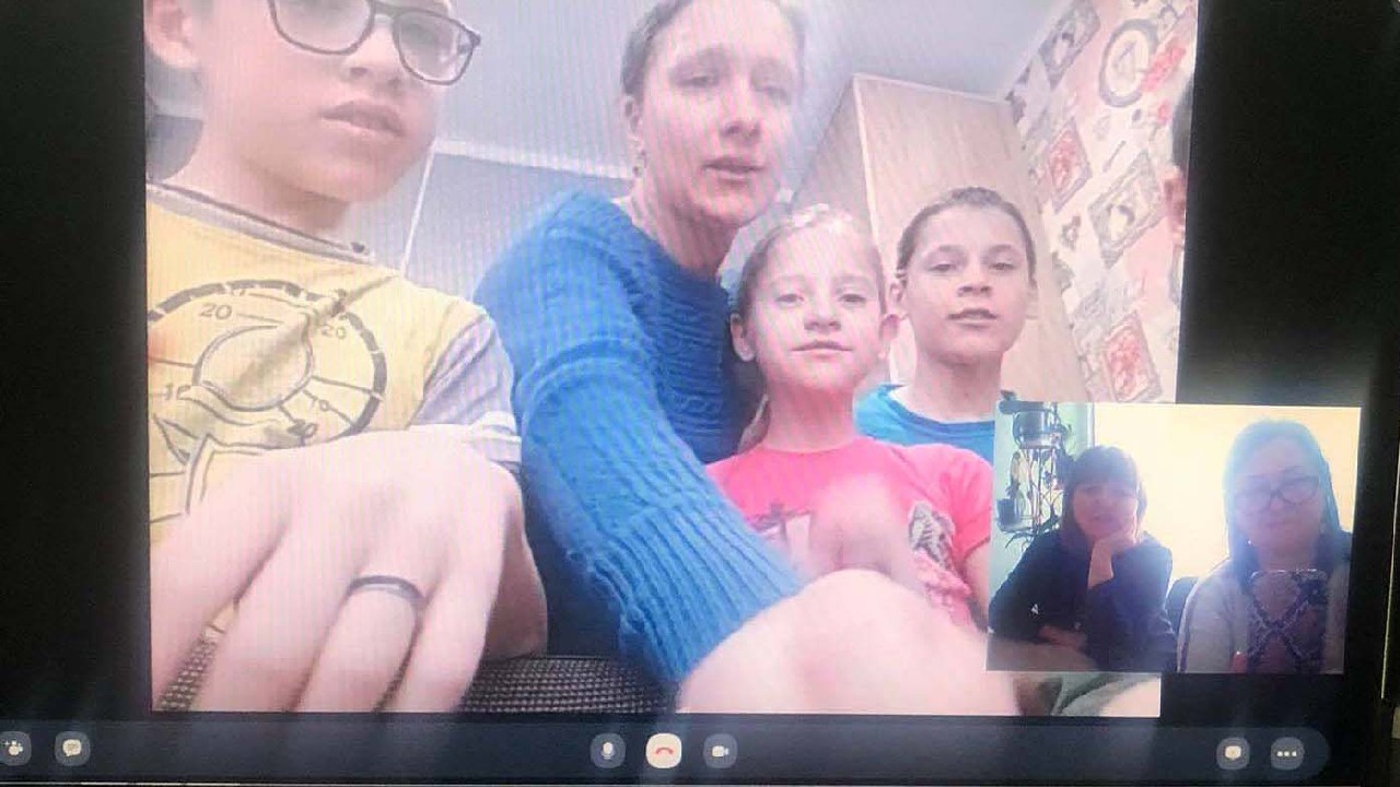 Відеочат: спілкування з прийомними родинами в режимі онлайн