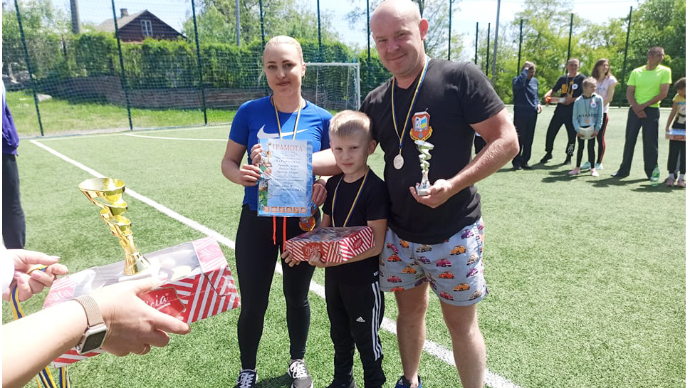 «Тато, мама, я – спортивна сім’я»