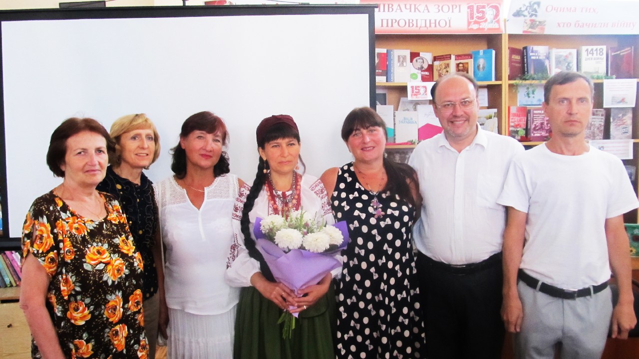 Презентація поетичної збірки Юлії Манойленко «Слідами смальти» у Лубнах