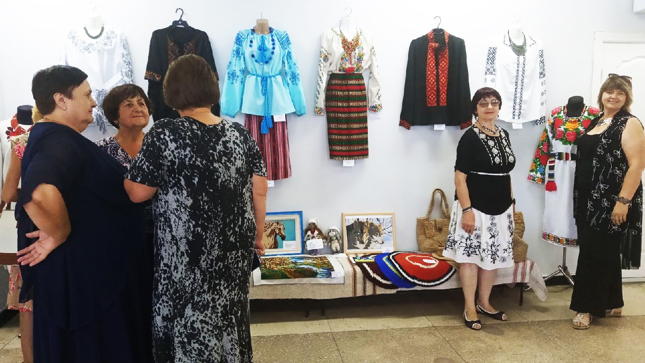 Із відкриття збірної виставки робіт майстрів народної творчості, присвяченої 30-ій річниці незалежності України