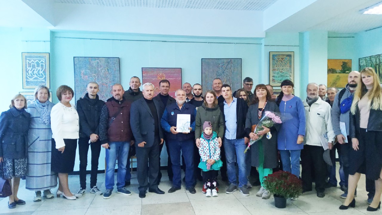 Із відкриття виставки члена НСХУ Сергія Шаматріна