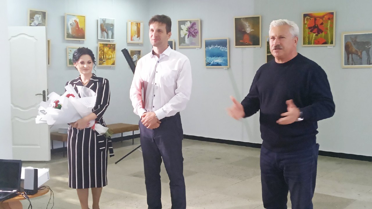 Лубенський арт: виставка учнів артцентру «ZELO»