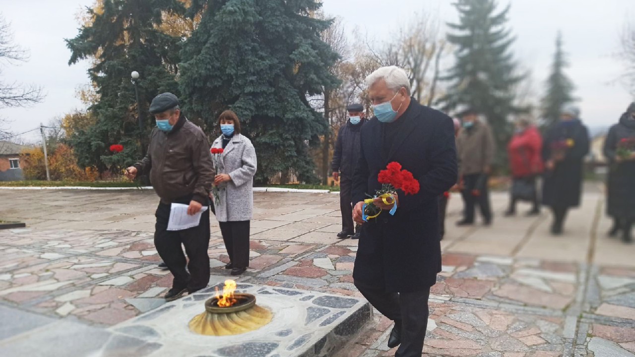 До 77-ї річниці визволення України від нацистських окупантів