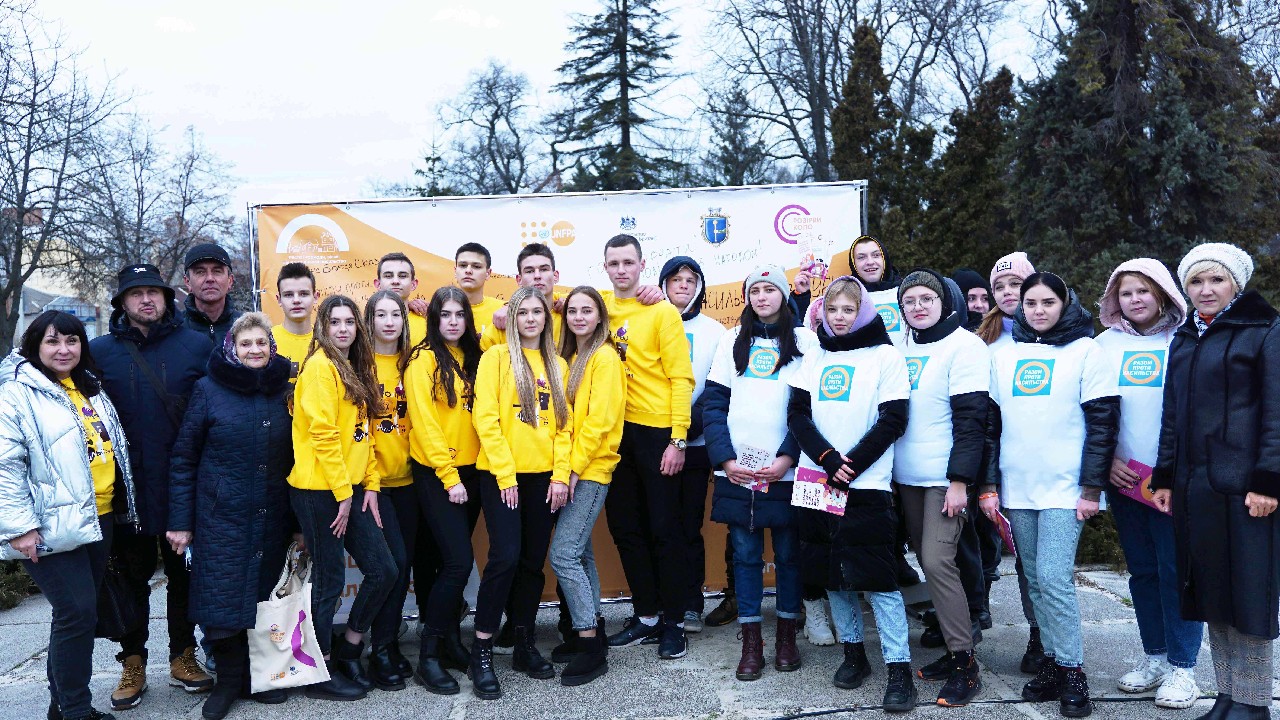 У Лубнах  створили унікальний маніфест проти домашнього насильства