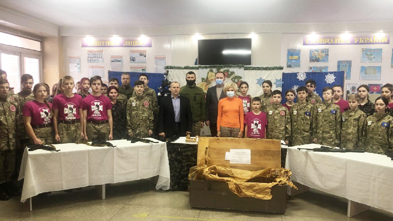 Виховуємо майбутніх захисників України