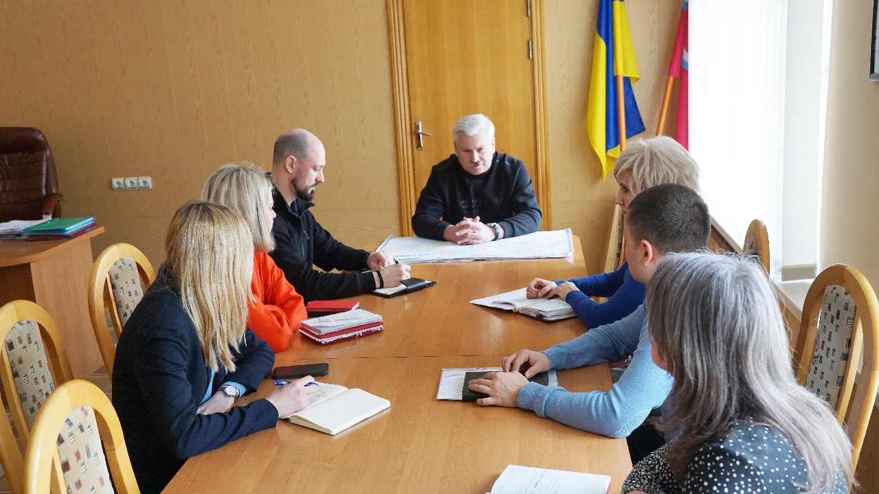 Співпрацюємо, щоб допомагати 