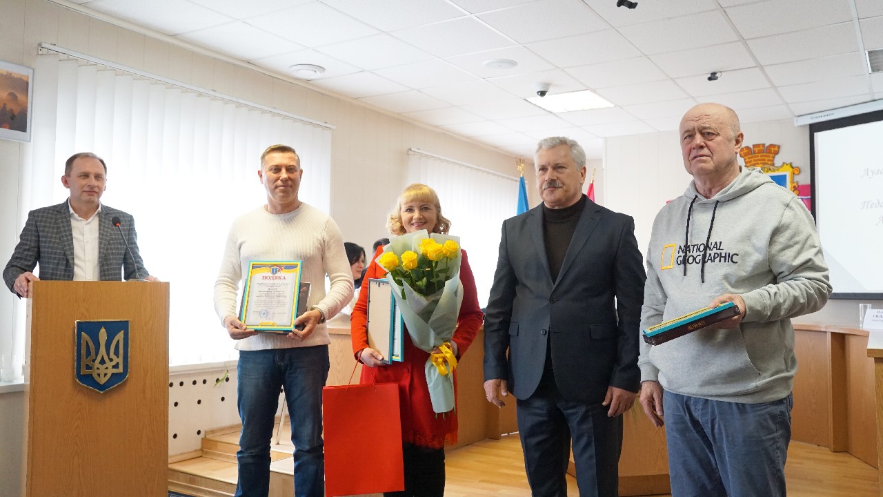 Освітяни громади презентували спільний науковий альманах "Плекаємо особистість"