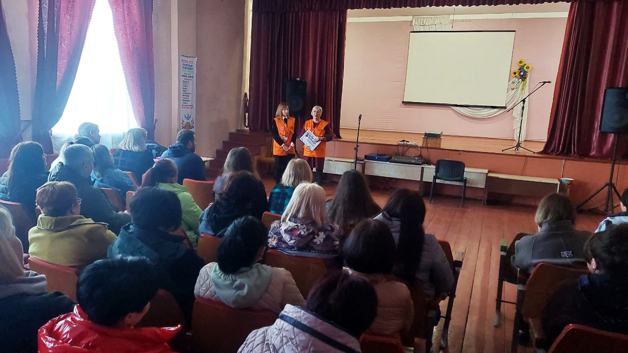 Продовжуємо боротьбу з насильством