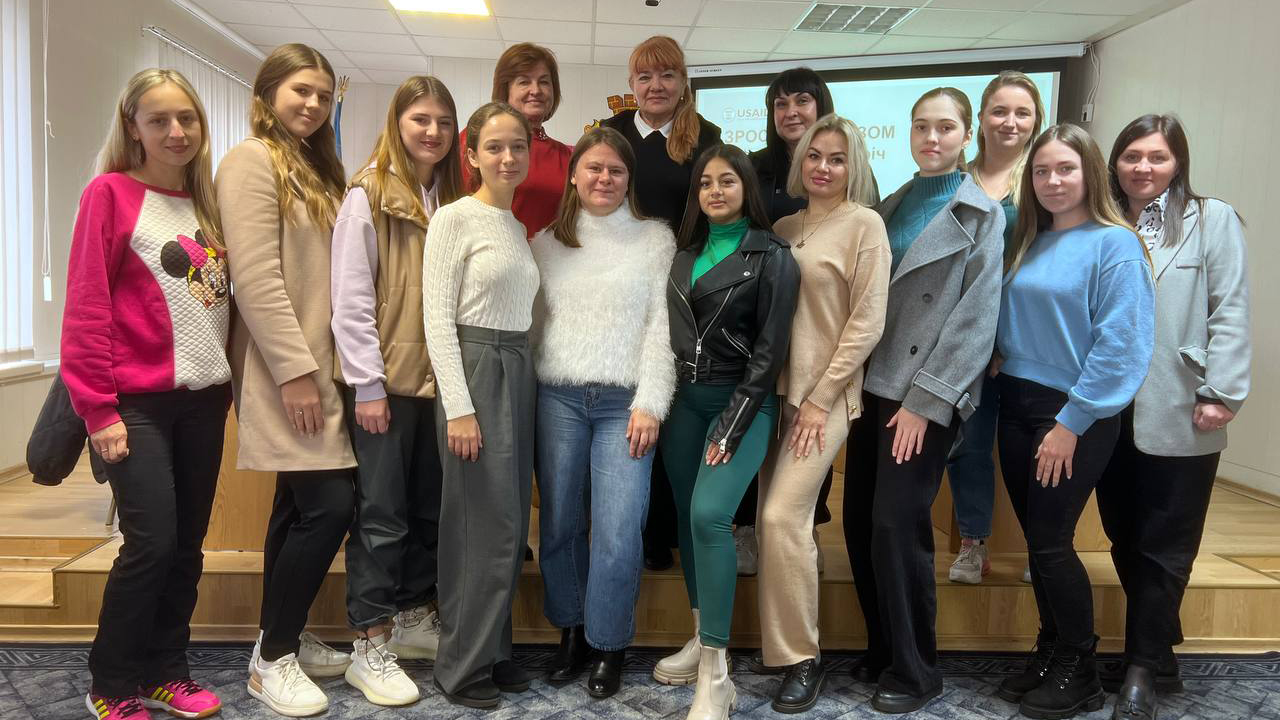 У рамках проєкту    «Зростаймо разом «Ініціатива «Молодіжний працівник – Львів, Полтава, Житомир»