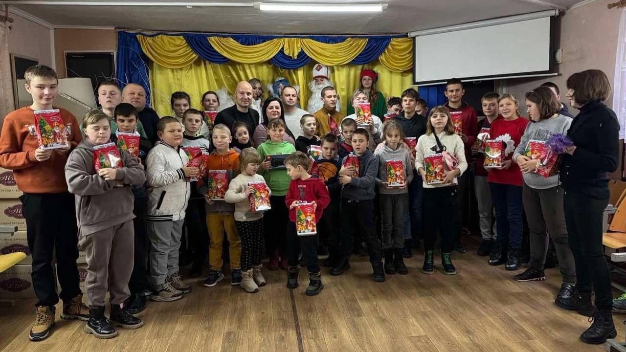 Зима прийшла, свята принесла