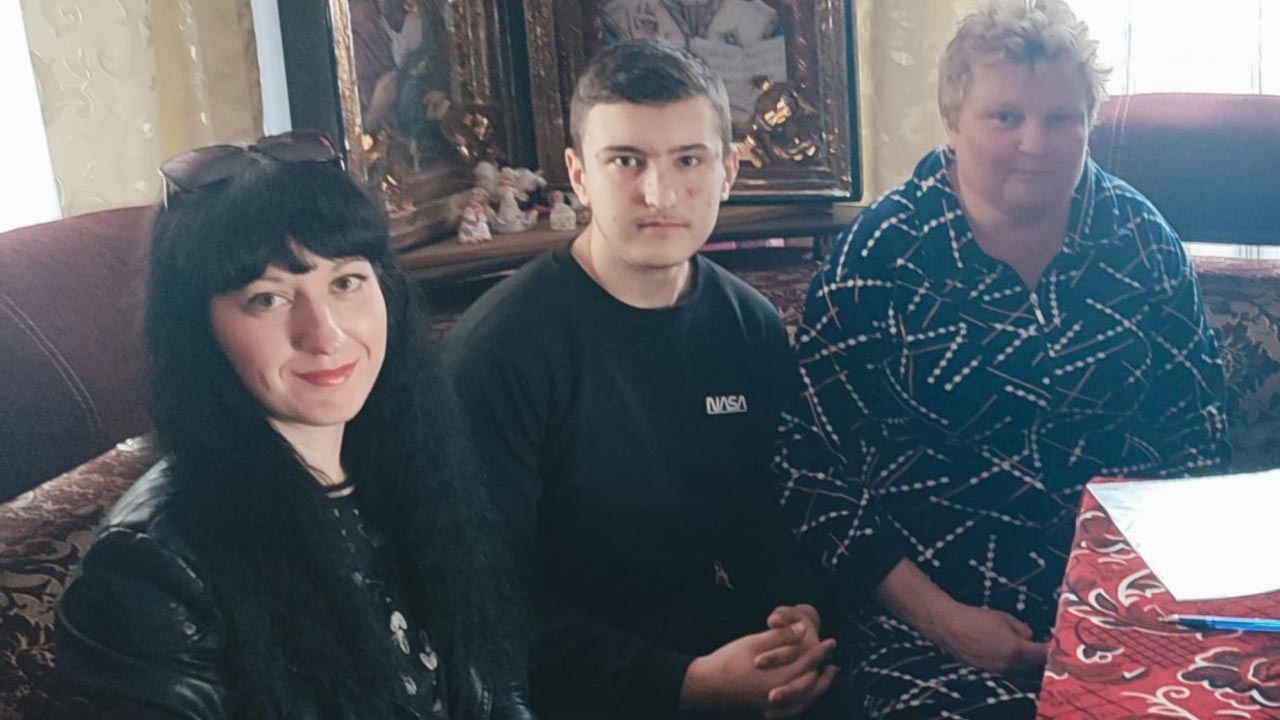 Діти, які  наповнюють сонячними промінчиками прийомні сім’ї