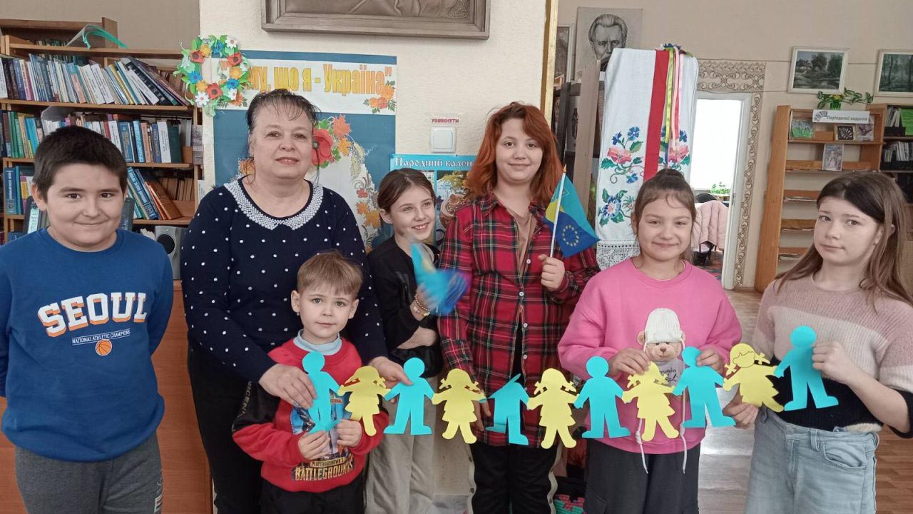 Патріотичний код єднання в бібліотеці