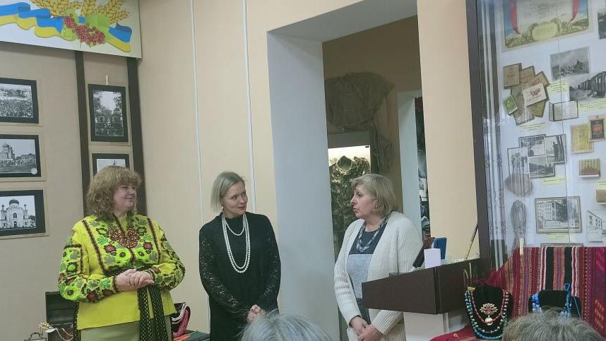 Українські традиційні прикраси: шлях краси