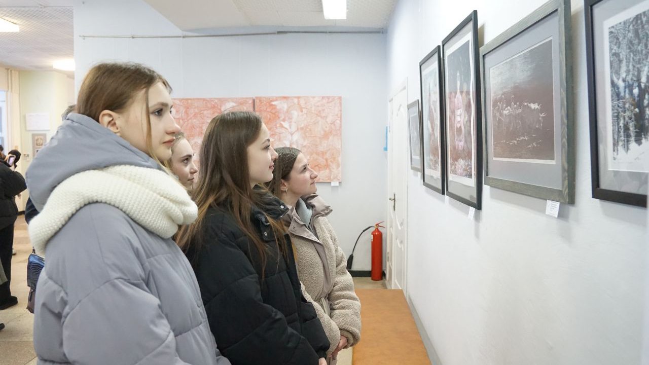 У галереї образотворчого мистецтва відкрито виставку «Буде весна»