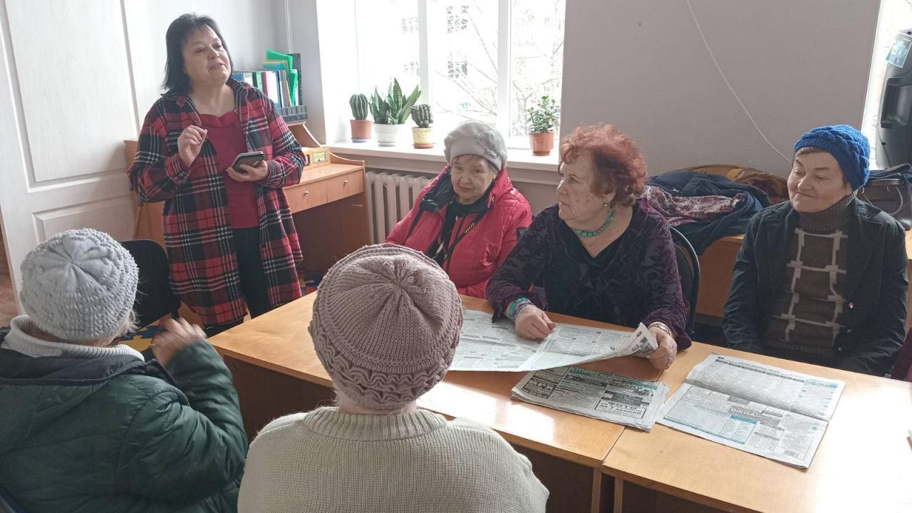 Інформаційна година у книгозбірні