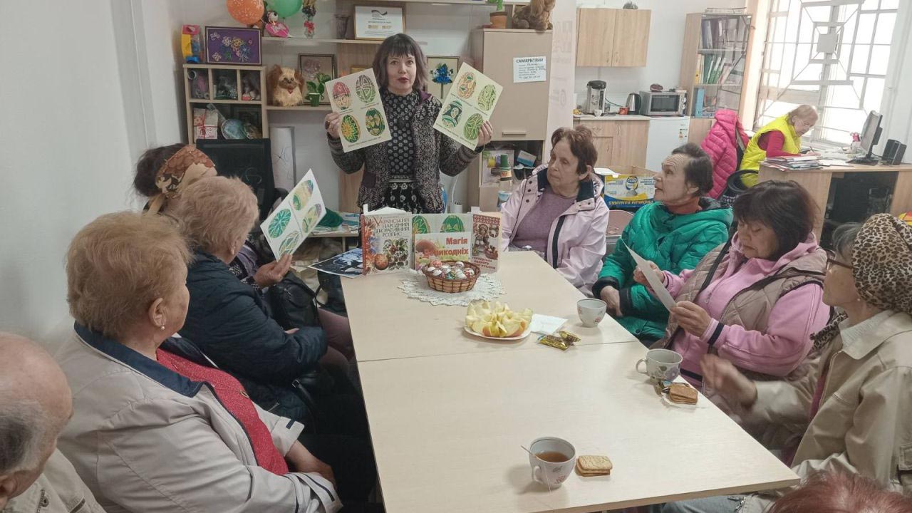 Великодні барви