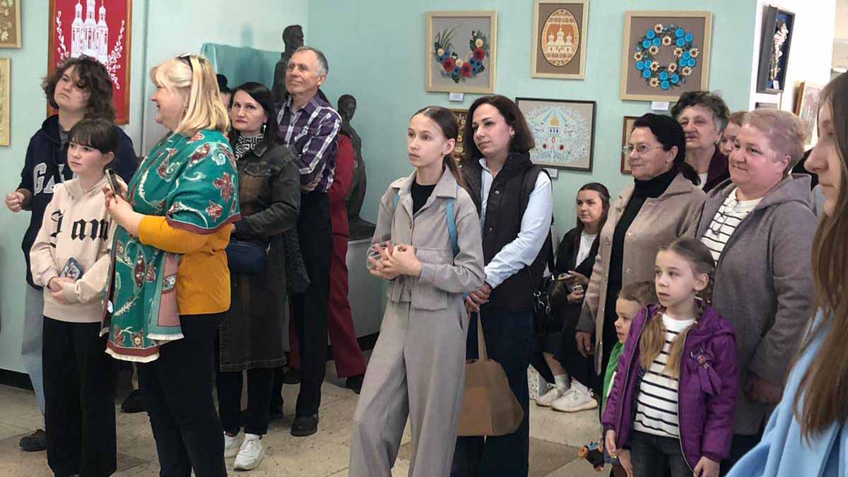 Паперові фантазії у галереї образотворчого мистецтва