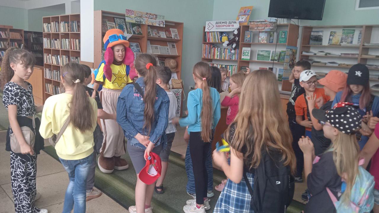 Бібліомікс  «Веселися, грай і книжки читай!»