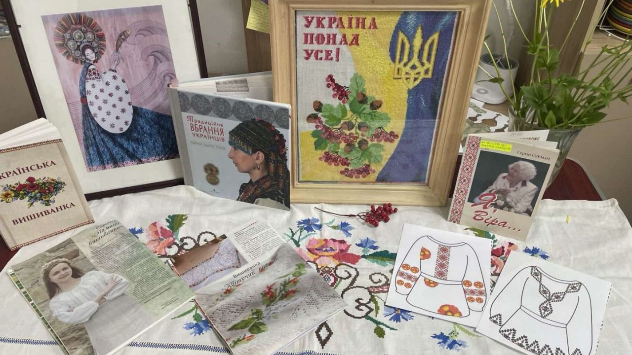 Вишиті історії війни