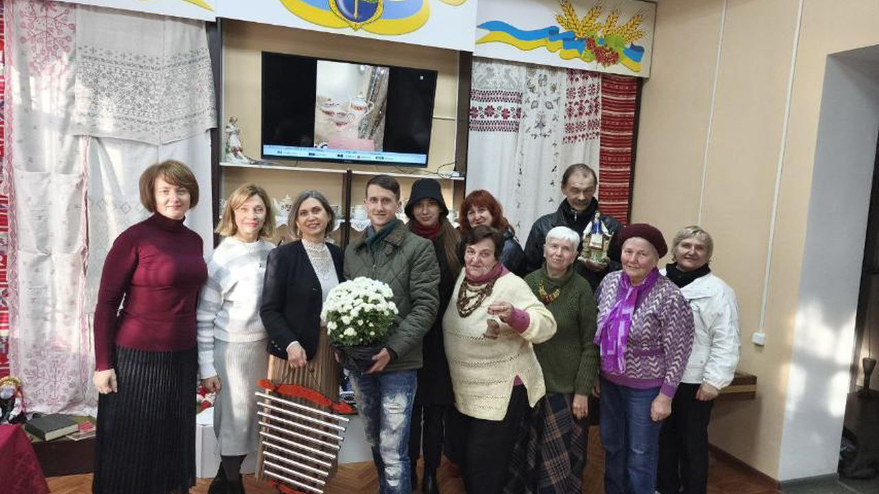 Виставка порцеляни та фаянсу у Лубенському краєзнавчому музеї