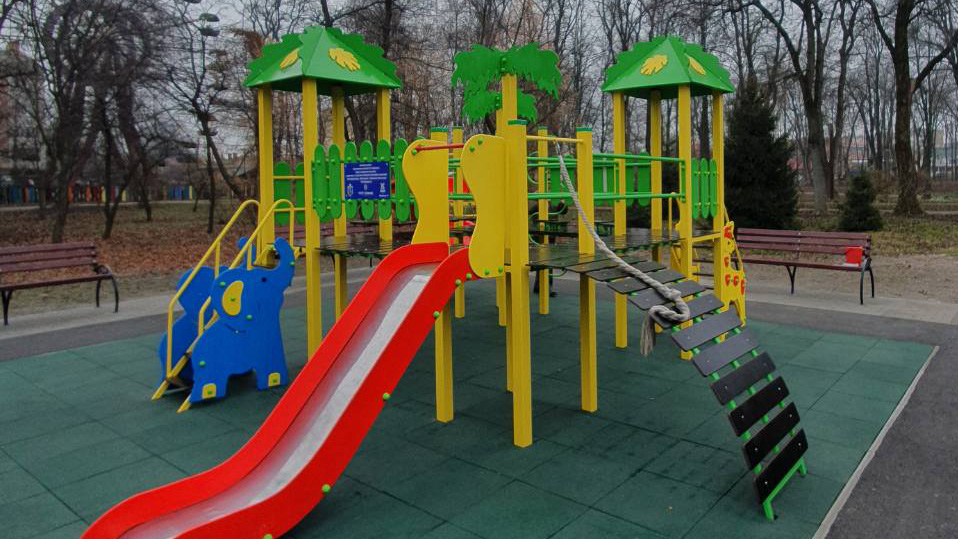 Відкрито новий дитячий майданчик