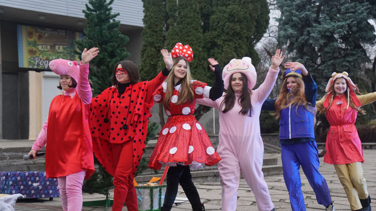 Казкове дійство «Новорічний переполох»