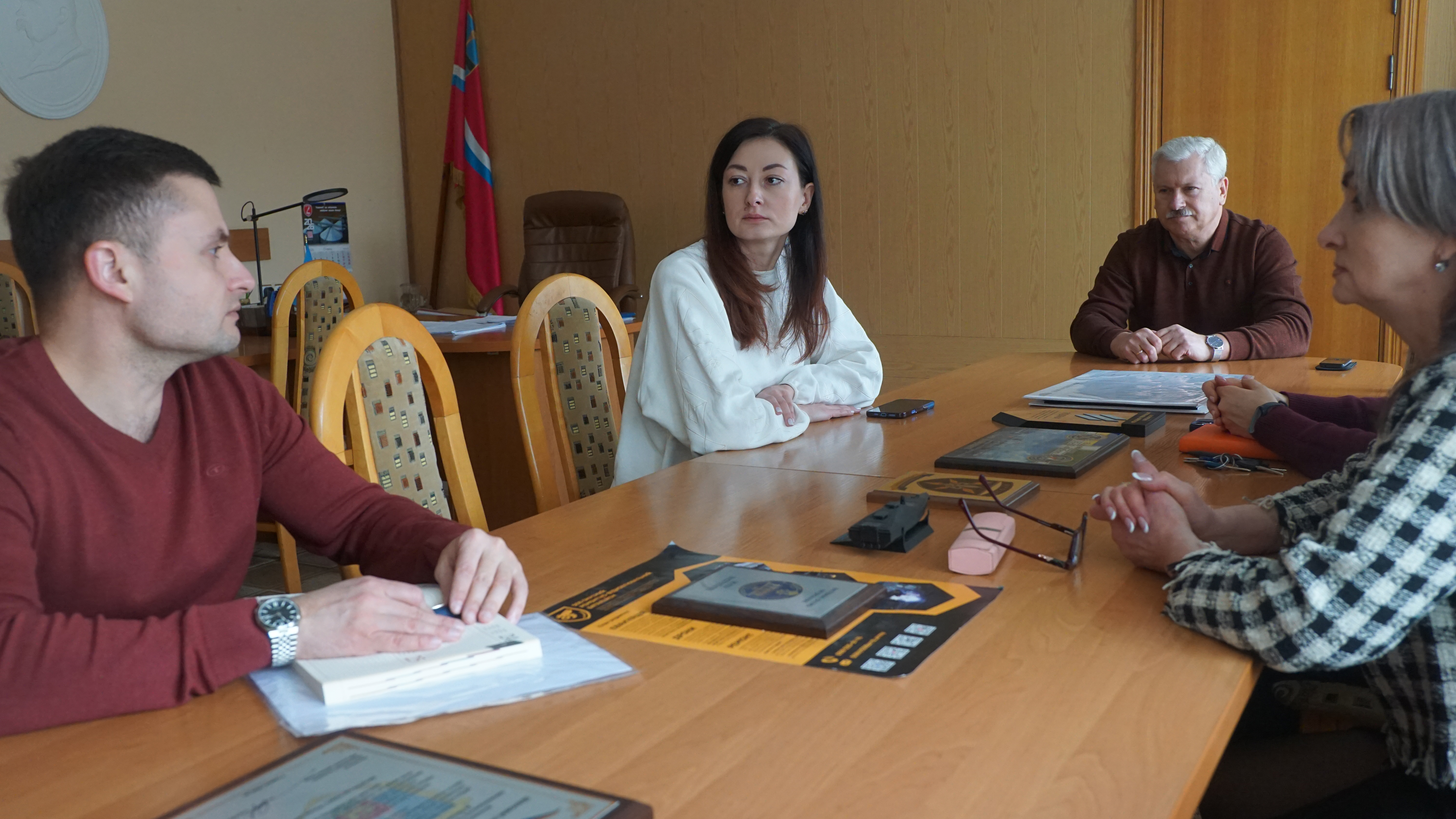 Як вирішити проблеми надання якісних послуг пенсіонерам в Сервісному центрі