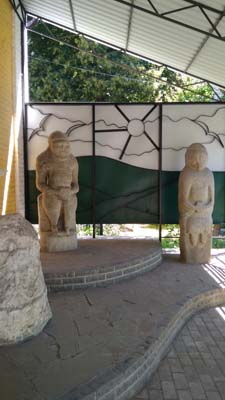 54 Кам'яні баби