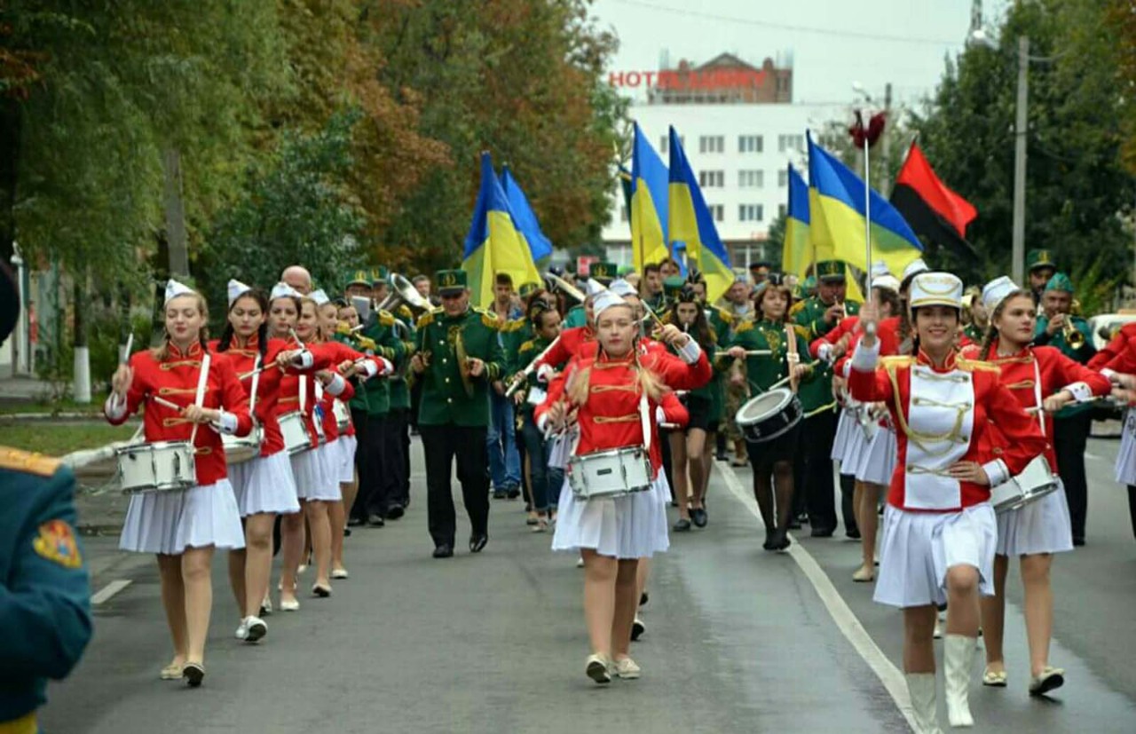 Барабанщиці Лубенської МШ